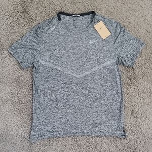 NWT Nike Rise 365 Dri-FIT Short-Sleeve Running Top